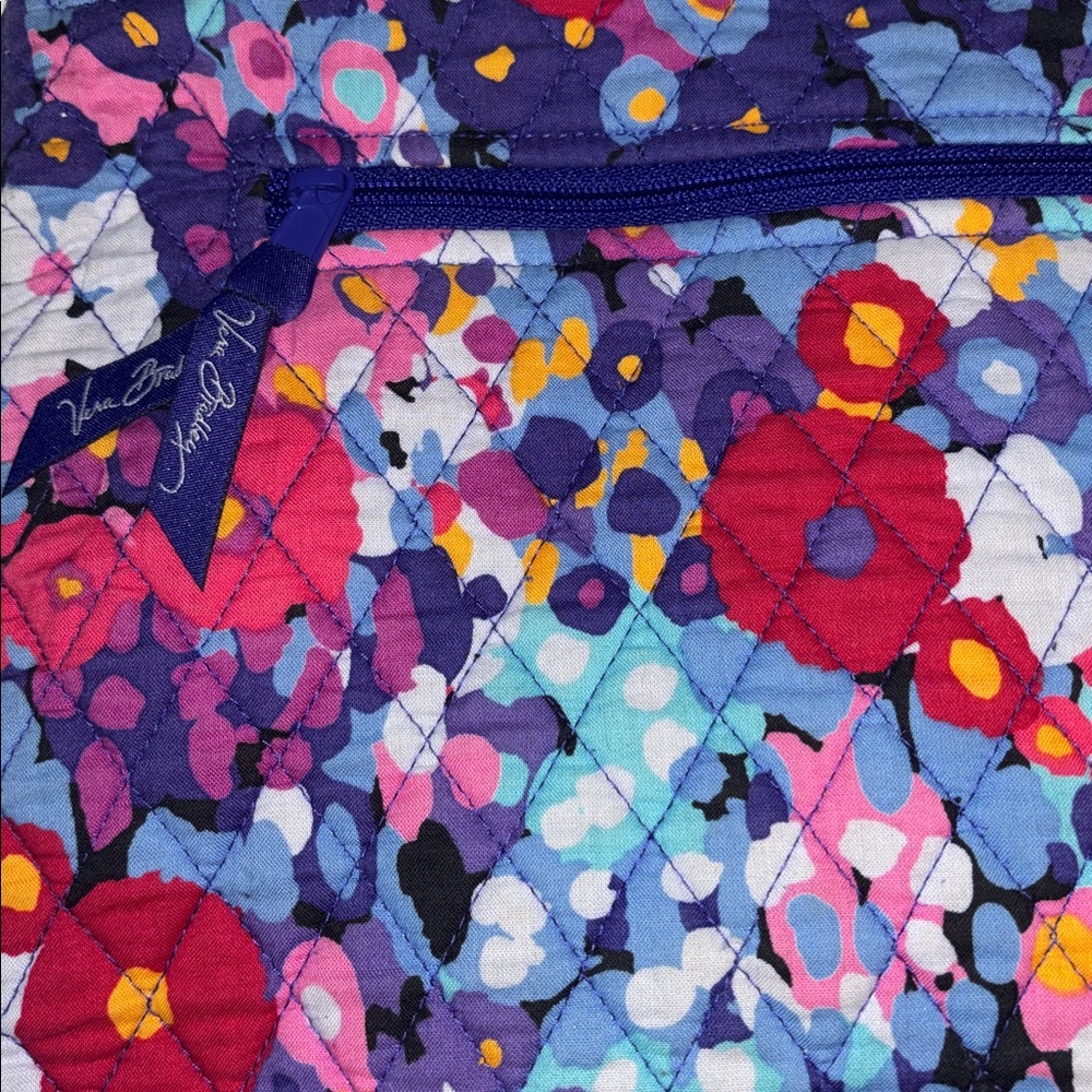 VERA BRADLEY…IMPRESSIONISTA PATTERN MULTICOLORED BAG
PURPLE HUES AND BLUE REDS - Picture 8 of 9